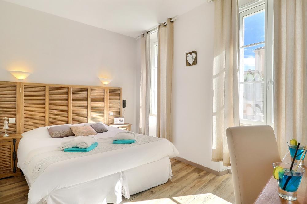 Las habitaciones del hotel confort - Fouras (Charente Marítimo): Grand Hotel and Spa baños ***